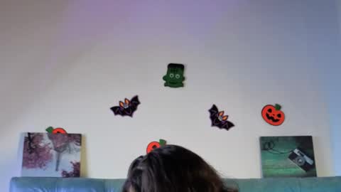 Paola Lyon online show from November 2025 06:45:01 PM