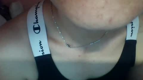 Snapshot of paolamz10 chatting on April 2026 01:04:02 PM paolamz10 online show from April 2026 01:04:02 PM