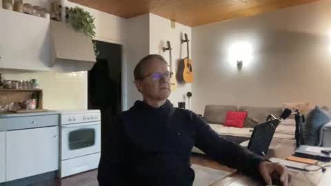 papa_show online show from January 2025 03:18:01 PM