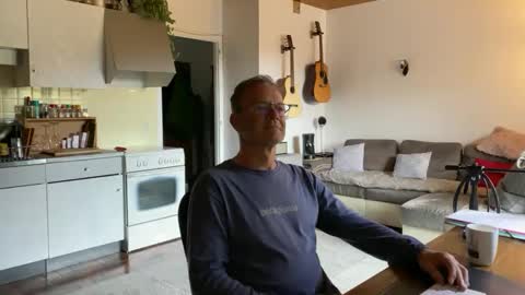 papa_show online show from February 2025 09:32:02 AM