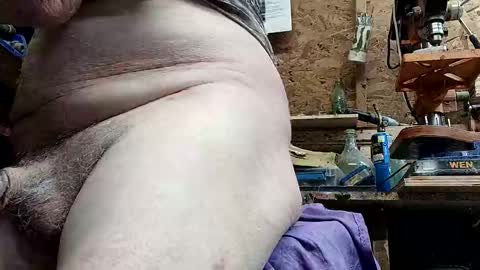 papajb70 online show from September 2025 12:43:01 AM