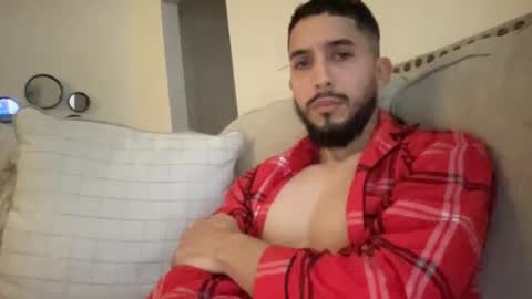 papicubano_guapo23cm online show from February 2025 01:35:02 PM