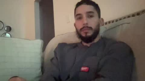 papicubano_guapo23cm online show from November 2025 11:45:01 AM