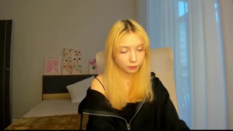 Melena online show from December 2025 08:31:01 AM