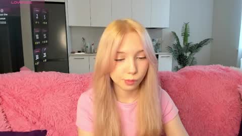 Melena online show from April 2026 08:34:02 AM