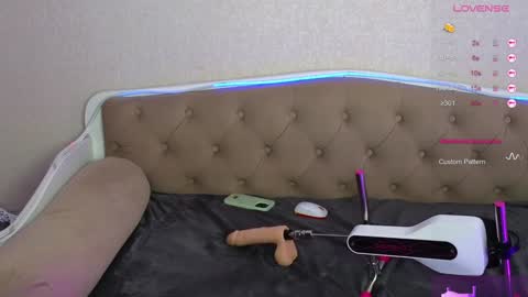 Allie  Alex Thumbs up if you like us online show from December 2024 05:09:02 AM