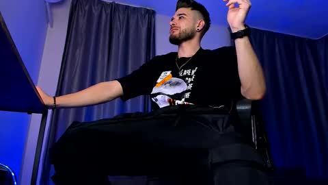 Paris online show from December 2025 07:08:02 PM