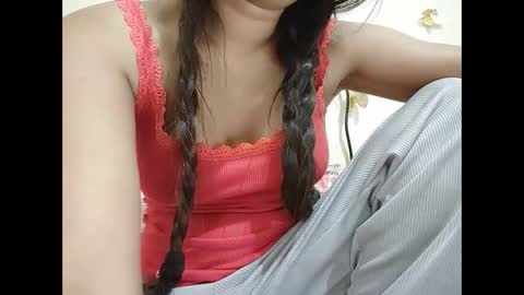 parneetu_642 online show from April 2026 03:45:01 AM