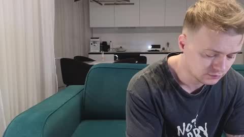 Pashka online show from February 2025 08:20:01 AM