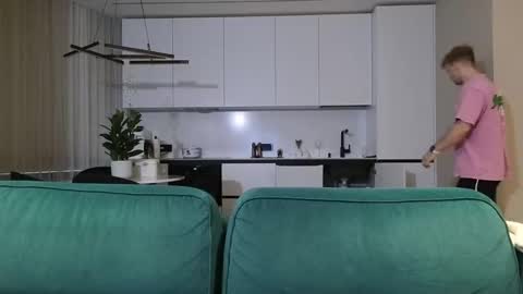 Pashka online show from November 2025 06:23:01 AM