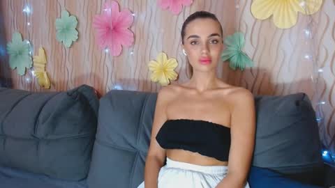 Snapshot of passionate_lora_ chatting on September 2025 03:19:02 AM I am Lora and i am glad to see you in my room online show from September 2025 03:19:02 AM