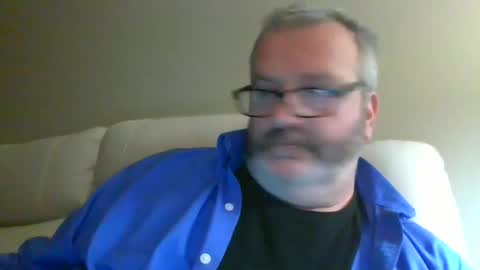 passporttraveler1 online show from October 2025 12:47:01 AM