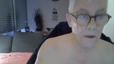 Snapshot of patrick5275 chatting on June 2026 04:17:02 AM patrick5275 online show from June 2026 04:17:02 AM