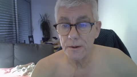Snapshot of patrick5275 chatting on June 2026 04:43:02 AM patrick5275 online show from June 2026 04:43:02 AM