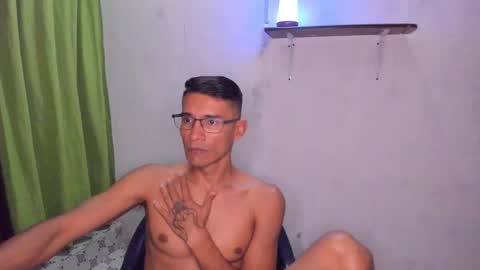 EDUAR Independent model online show from November 2025 03:29:02 AM