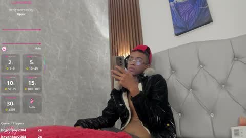 Snapshot of patrick_lovee chatting on May 2026 09:25:01 AM Patrick online show from May 2026 09:25:01 AM