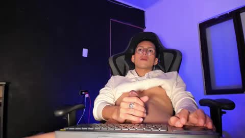 Snapshot of patricksherman chatting on October 2025 06:51:01 PM Patrick sherman online show from October 2025 06:51:01 PM