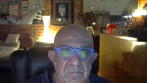 Snapshot of patvac chatting on April 2026 02:50:01 PM patvac online show from April 2026 02:50:01 PM