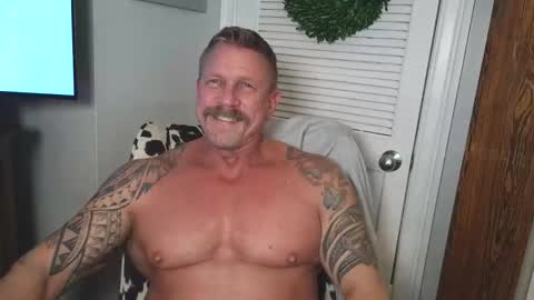 Snapshot of paul_longcut chatting on March 2026 01:44:01 AM Paul Roland online show from March 2026 01:44:01 AM