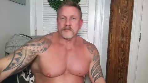 Snapshot of paul_longcut chatting on April 2026 01:36:01 AM Paul Roland online show from April 2026 01:36:01 AM