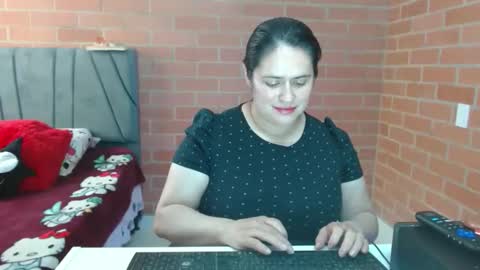 paula__117 online show from April 2026 07:25:02 PM
