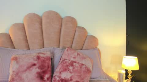 Paula   online show from April 2026 10:01:02 AM