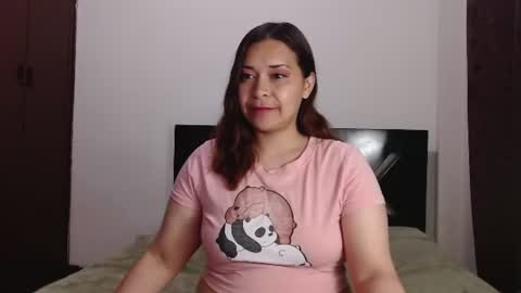 Snapshot of paula_anderson chatting on July 2026 03:03:01 AM PAULA online show from July 2026 03:03:01 AM