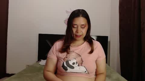 Snapshot of paula_anderson chatting on August 2026 11:29:01 PM PAULA online show from August 2026 11:29:01 PM