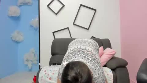 paula_miler1 online show from October 2025 02:10:01 PM