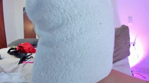 Paula perez - online show from December 2024 04:20:02 AM