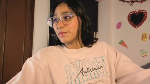 Snapshot of paulacutexs chatting on April 2026 02:11:02 AM Paula online show from April 2026 02:11:02 AM
