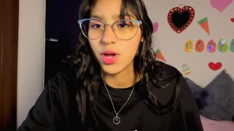 Snapshot of paulacutexs chatting on April 2026 04:46:02 AM Paula online show from April 2026 04:46:02 AM