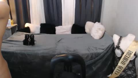 paulalawman online show from January 2026 10:37:01 PM