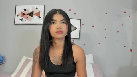 Pau online show from April 2026 12:32:01 PM