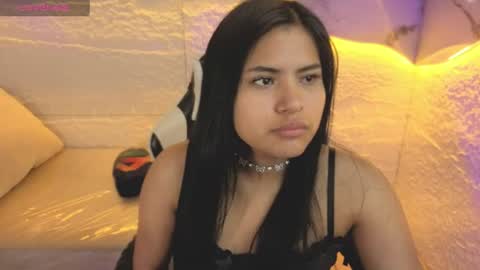 Snapshot of paulette_v chatting on July 2026 01:06:02 PM Live 800am 200pm COLOMBIAN HOUR online show from July 2026 01:06:02 PM