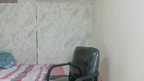 paulina_0_ online show from May 2026 01:27:01 PM