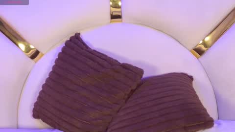 Paulina  online show from October 2025 08:52:01 PM