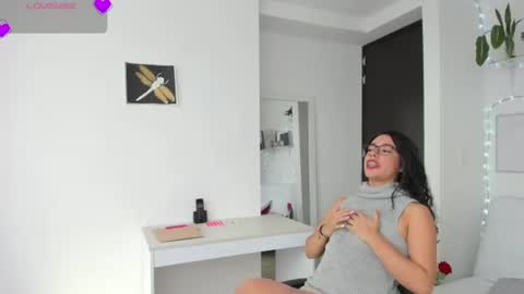 Snapshot of paulina_dossantos chatting on July 2026 06:34:02 PM paulina online show from July 2026 06:34:02 PM