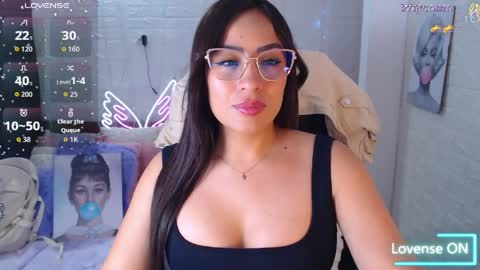 Snapshot of paulina_galvis2700 chatting on May 2026 04:36:02 PM paulina online show from May 2026 04:36:02 PM