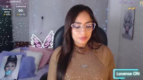 Snapshot of paulina_galvis2700 chatting on May 2026 04:13:02 PM paulina online show from May 2026 04:13:02 PM