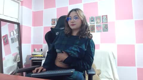 Paulina mosh online show from March 2025 12:22:01 PM