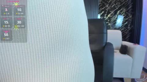 Paulina  online show from March 2025 12:16:01 PM