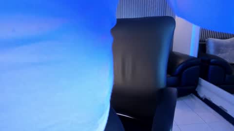 Paulina  online show from October 2025 12:23:02 PM