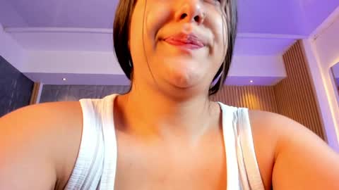 Snapshot of paulina_sweett chatting on May 2026 11:29:02 AM Paulina online show from May 2026 11:29:02 AM