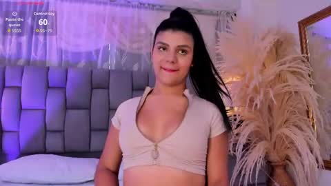 Snapshot of paulinabelle chatting on July 2026 02:20:01 PM Paulina Belle online show from July 2026 02:20:01 PM