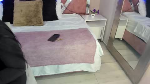 Paulina online show from November 2025 11:32:02 AM