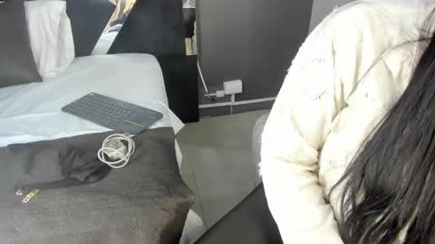 Snapshot of paulinaduarte_ chatting on April 2026 11:47:01 AM Paulina online show from April 2026 11:47:01 AM