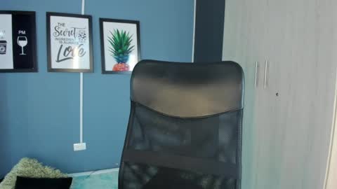 Snapshot of paulinaduarte_ chatting on April 2026 01:41:02 PM Paulina online show from April 2026 01:41:02 PM