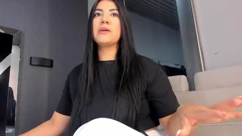 Snapshot of paulinaduarte_ chatting on May 2026 11:27:01 AM Paulina online show from May 2026 11:27:01 AM