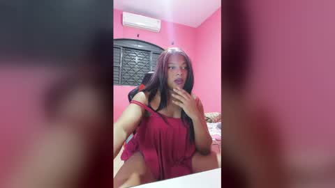 Snapshot of paulinhadocreu chatting on June 2026 05:21:01 AM paulinhadocreu online show from June 2026 05:21:01 AM